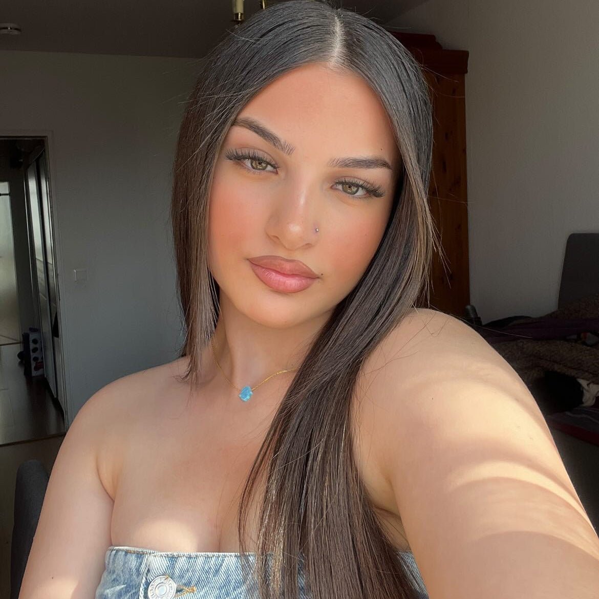 Fatimas Hand Blau - SHAHDIA